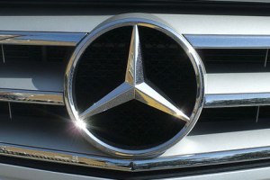 Mercedes logo design innovation
